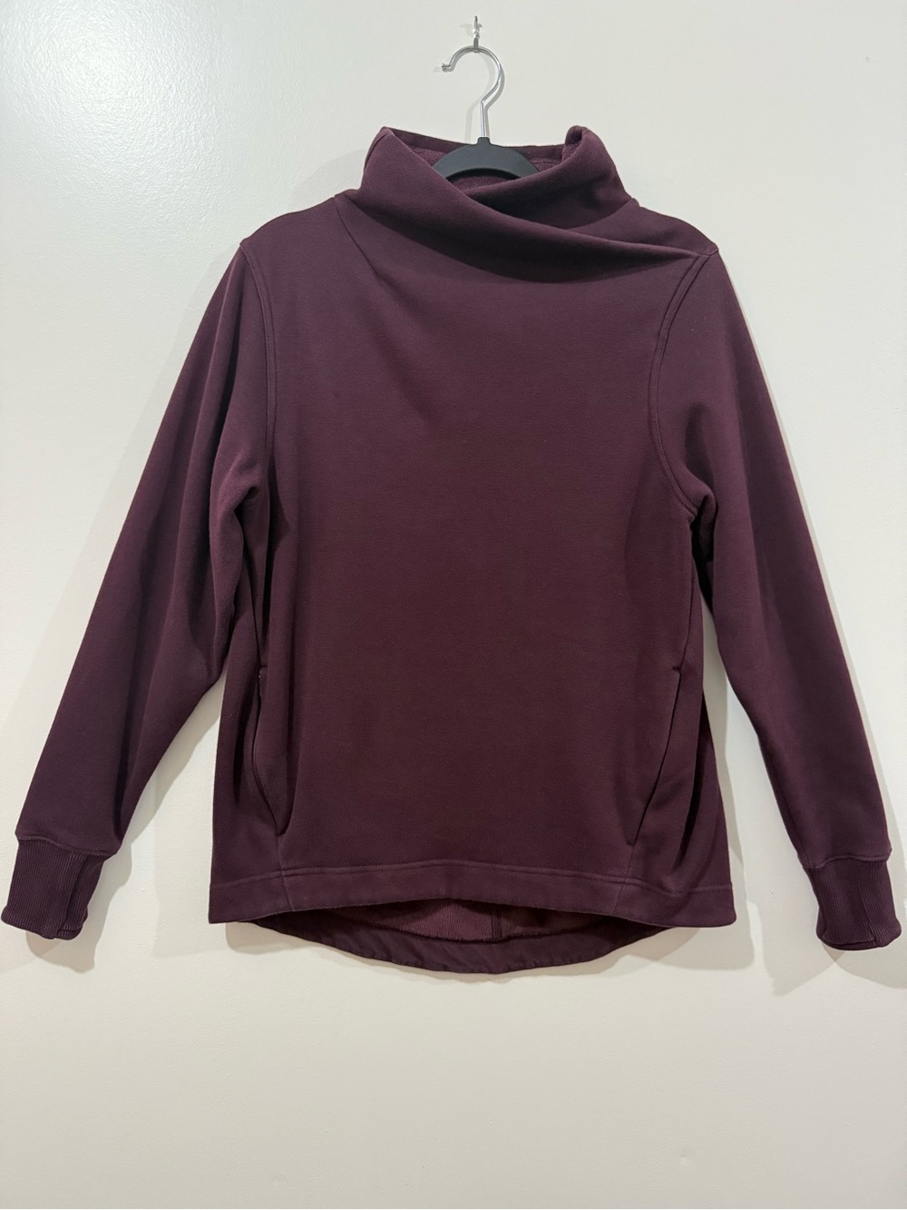 Athleta Deep Plum Cowl Neck Pullover Sweater Size Small Burgandy